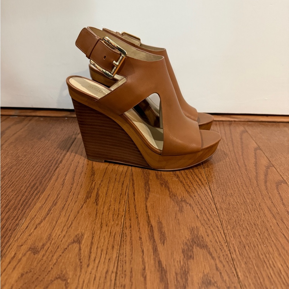MICHAEL Michael Kors Tan Leather Wedge Sandals with Gold Buckle